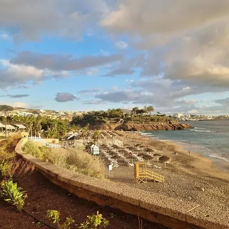 San Eugenio Charming Renovated Tenerife Apartment *