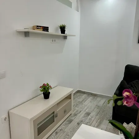 San Eugenio Charming Renovated Tenerife Apartment *